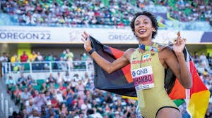 央视直播曼联vs曼城：卡里克接受大考 曼城两翼齐飞客场要3分